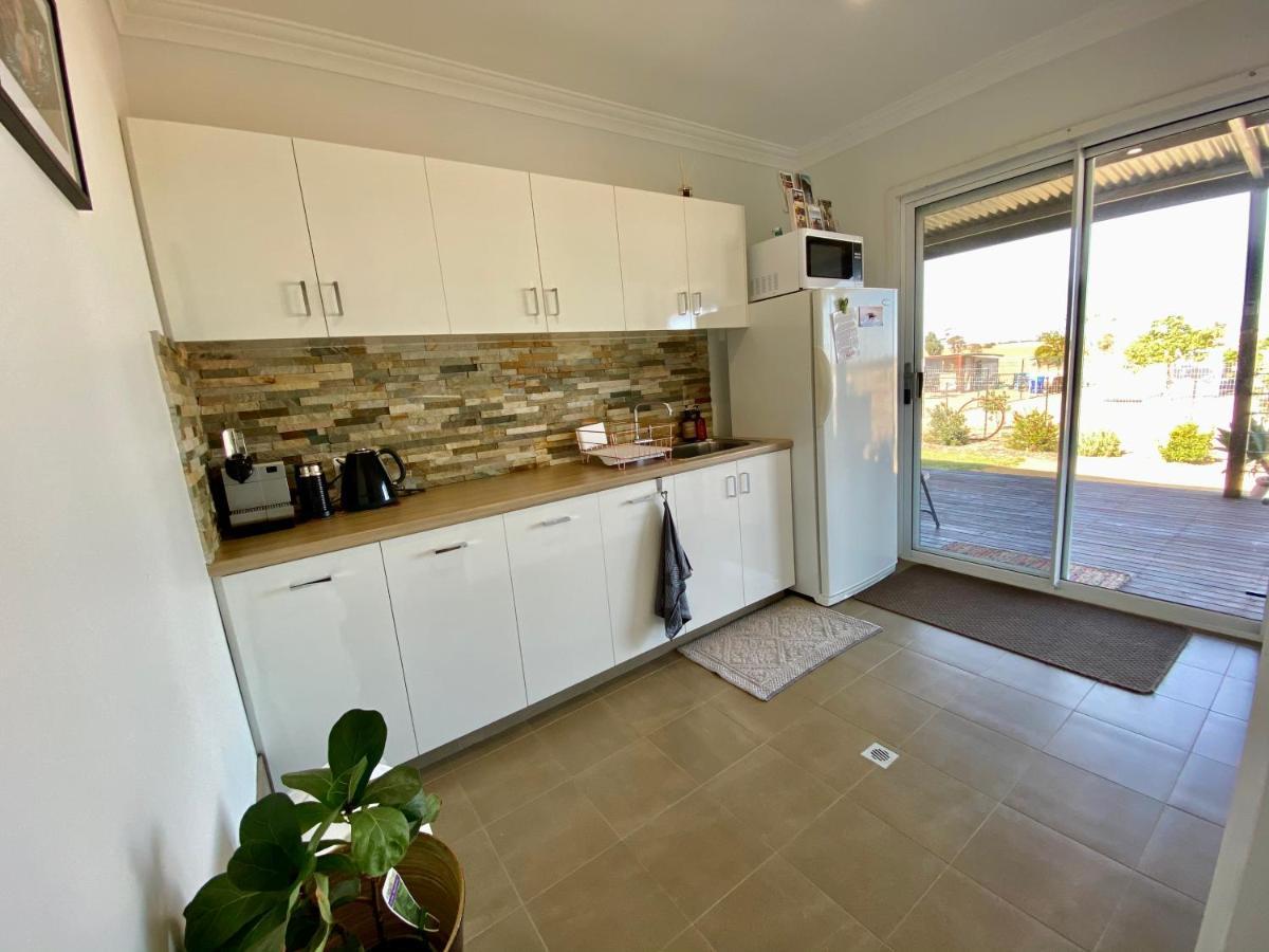 The Mains Guest House 2 Bedroom Farm Stay Corrigin Buitenkant foto
