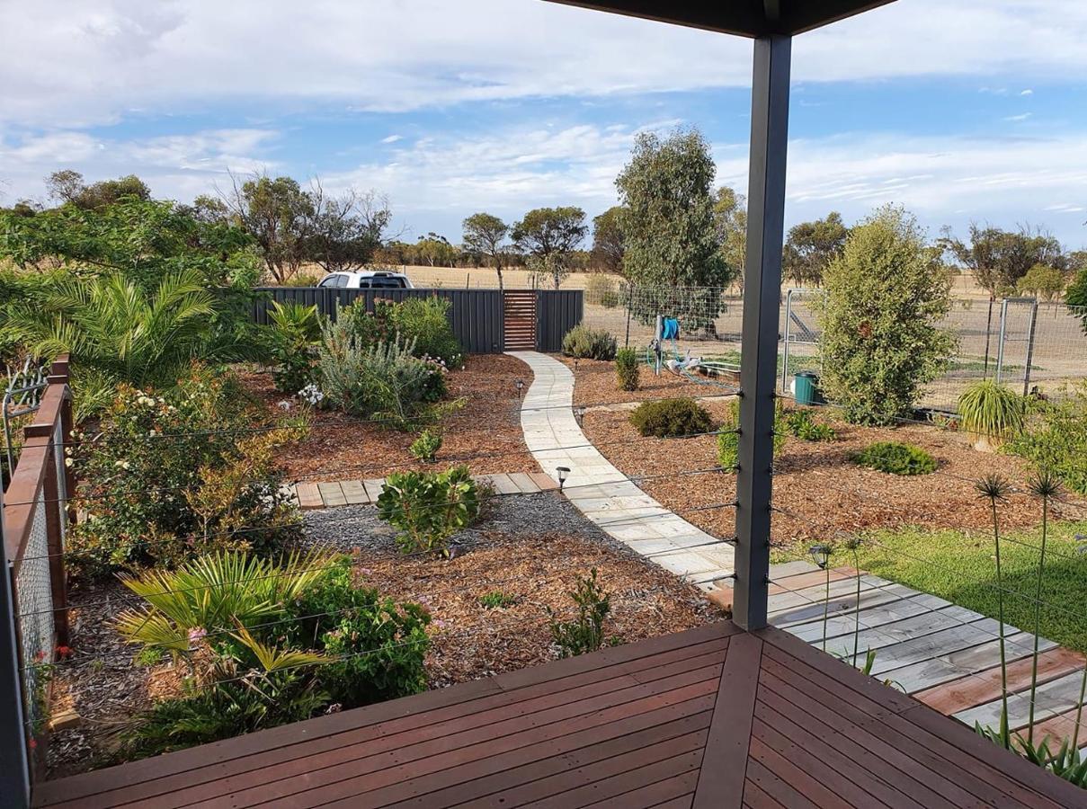 The Mains Guest House 2 Bedroom Farm Stay Corrigin Buitenkant foto