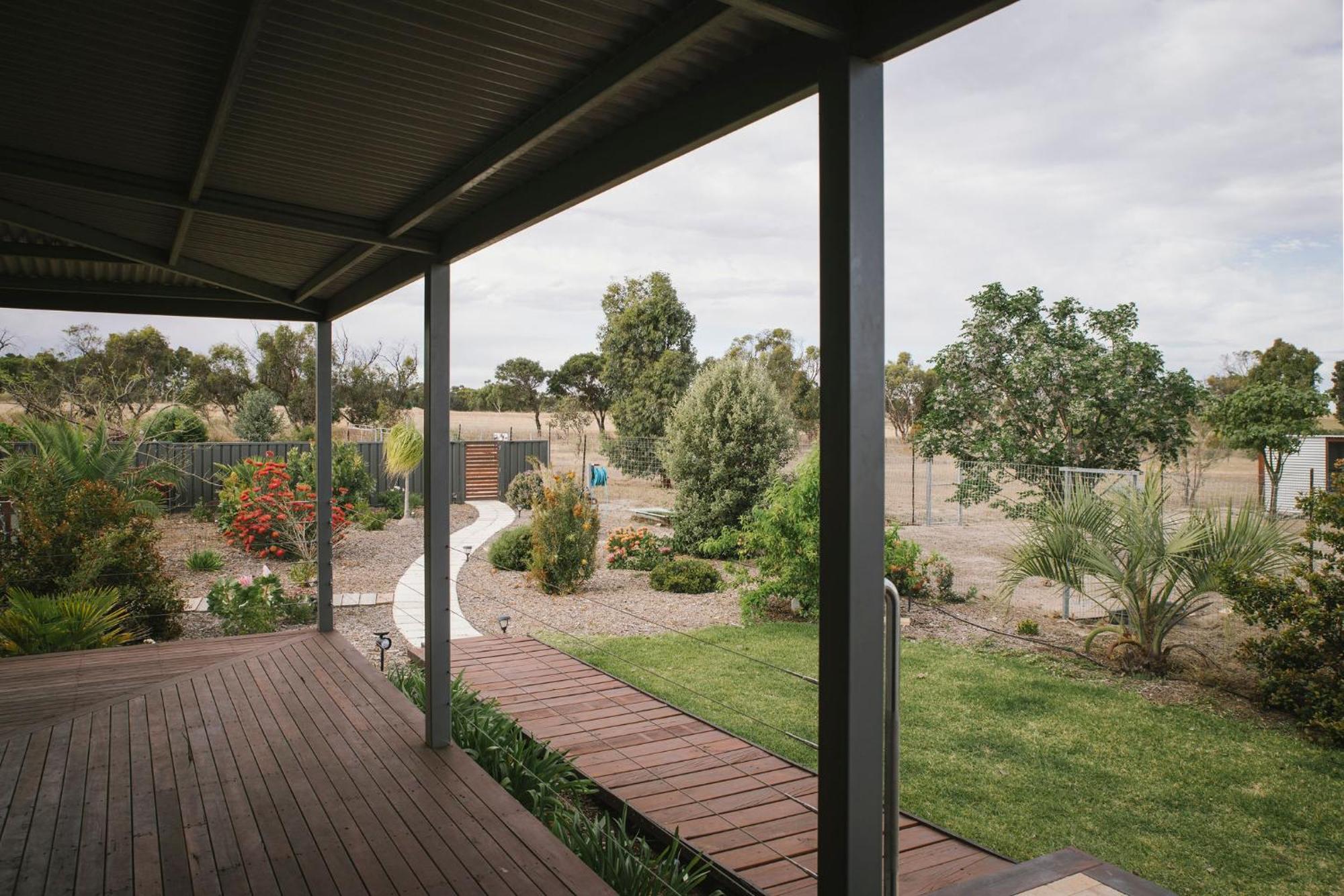 The Mains Guest House 2 Bedroom Farm Stay Corrigin Buitenkant foto